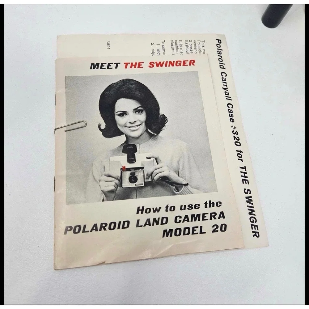 Polaroid Swinger Model 20 Land Camera with Carryall Case 320 and Manual‎ Vintage
